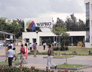 IBM, Wipro lead race to bag Rs 1,200 crore call centre deal from Reliance Communications